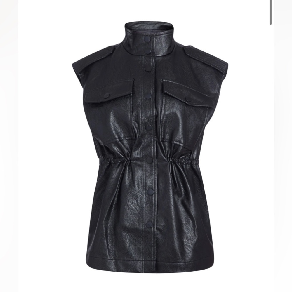 BNWT Line & Dot Noa Vest